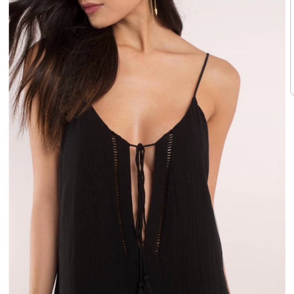 BREEZY DAYS BLACK LACE TRIM
MAXI DRESS